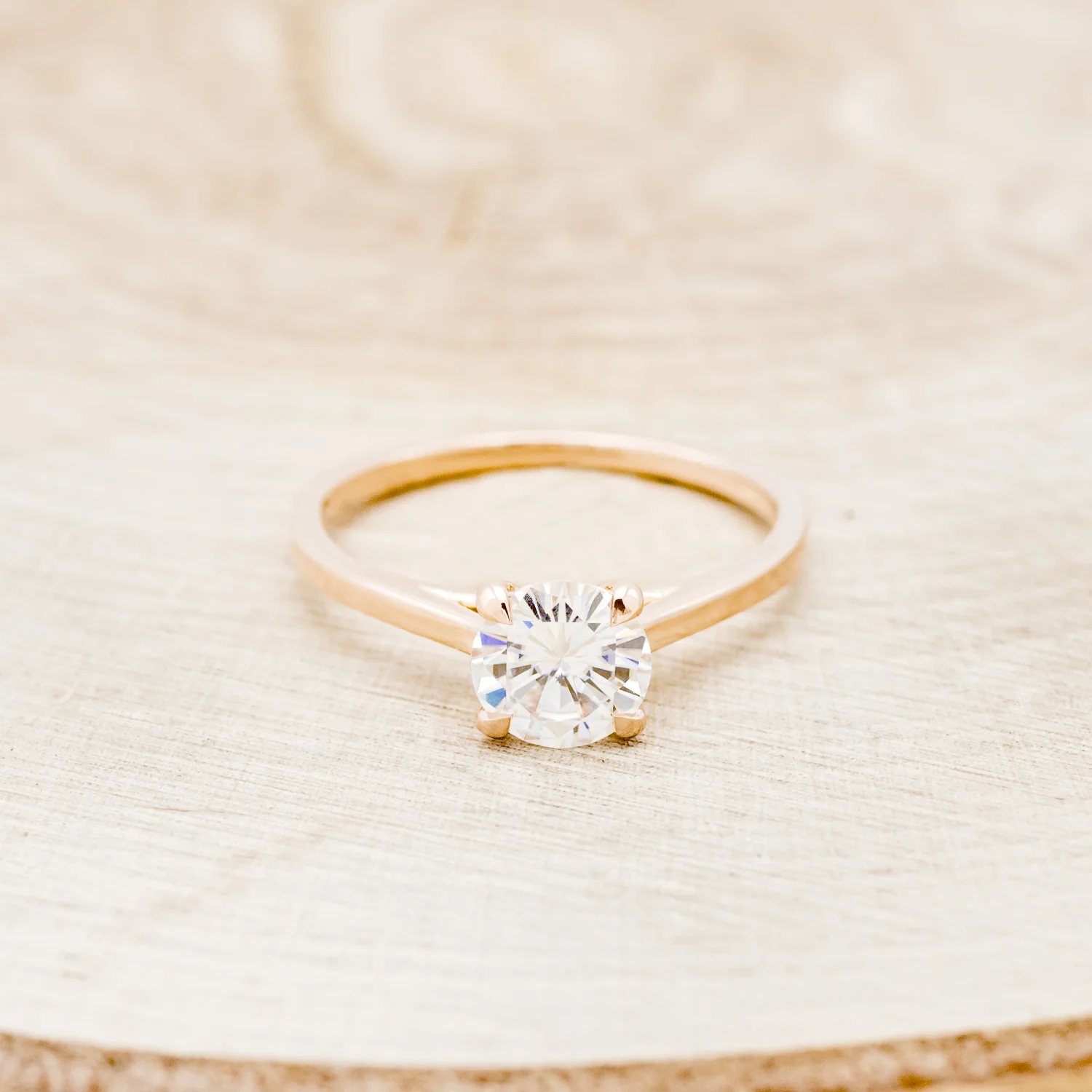 4 PRONG ROUND CUT MOISSANITE SOLITAIRE ENGAGEMENT RING - Image 8
