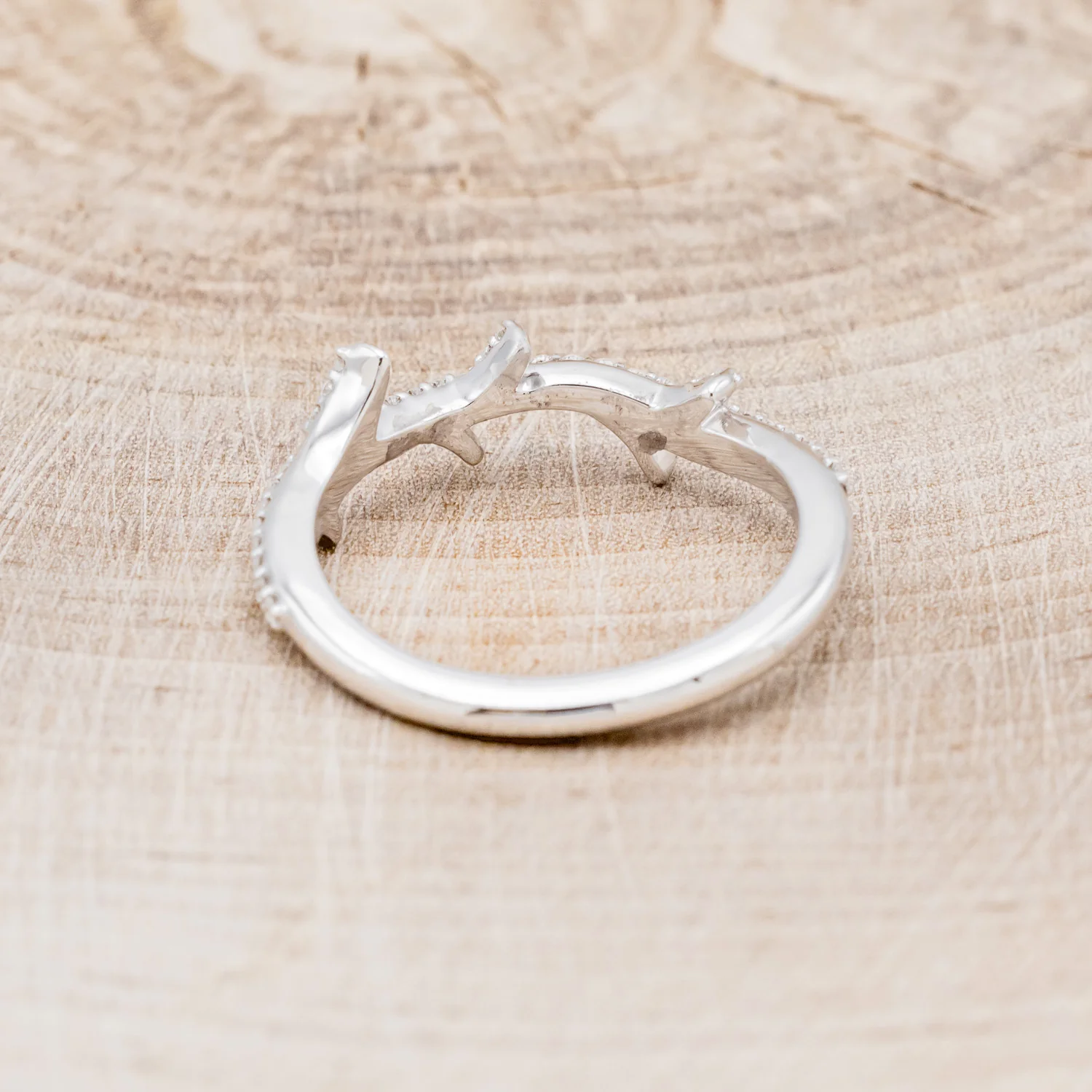 "ARTEMIS" STACKER - 14K GOLD PAVÉ DIAMOND ANTLER-STYLE STACKING BAND - Image 11