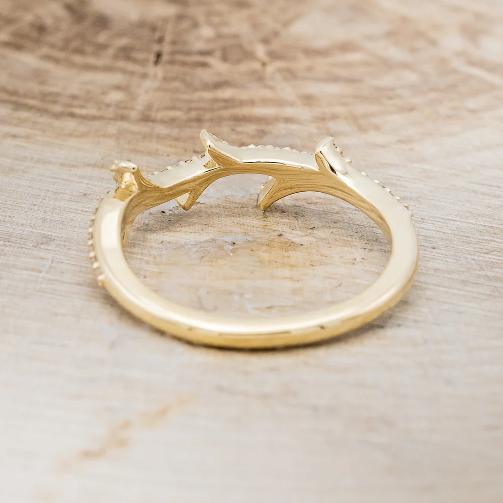"ARTEMIS" STACKER - 14K GOLD PAVÉ DIAMOND ANTLER-STYLE STACKING BAND - Image 6