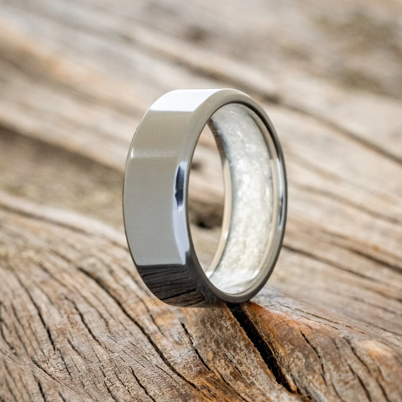 DIAMOND DUST LINED WEDDING BAND - Image 7