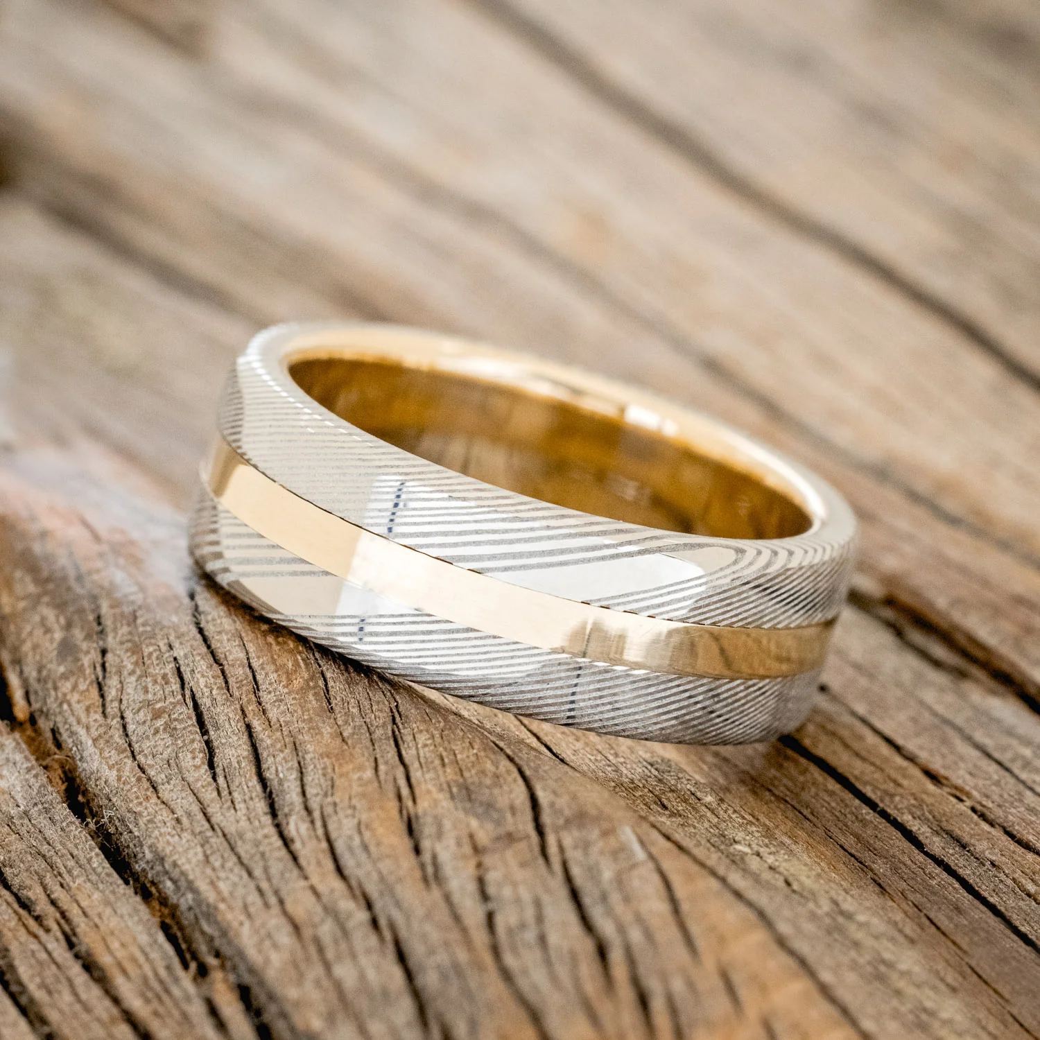 "NIRVANA" - ETCHED DAMASCUS STEEL & 14K GOLD INLAY WEDDING BAND - Image 3
