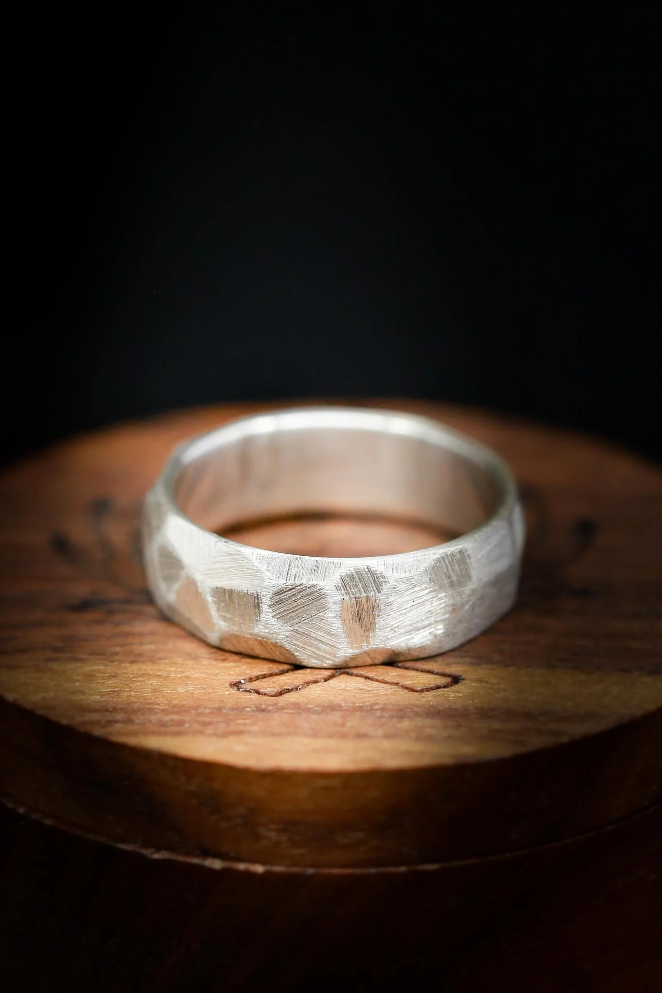 FACETED BLACK ZIRCONIUM RING WITH A TEXTURED FINISH - Image 7
