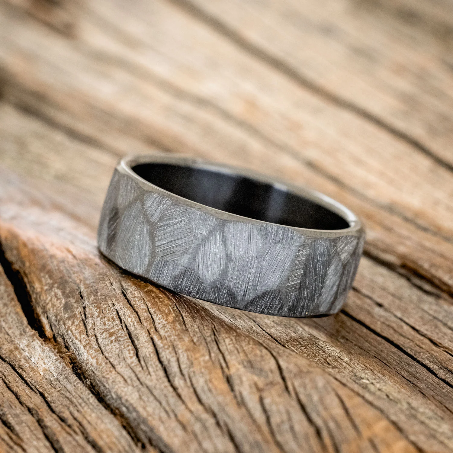 FACETED WEDDING RING WITH TEXTURED FINISH - Image 6
