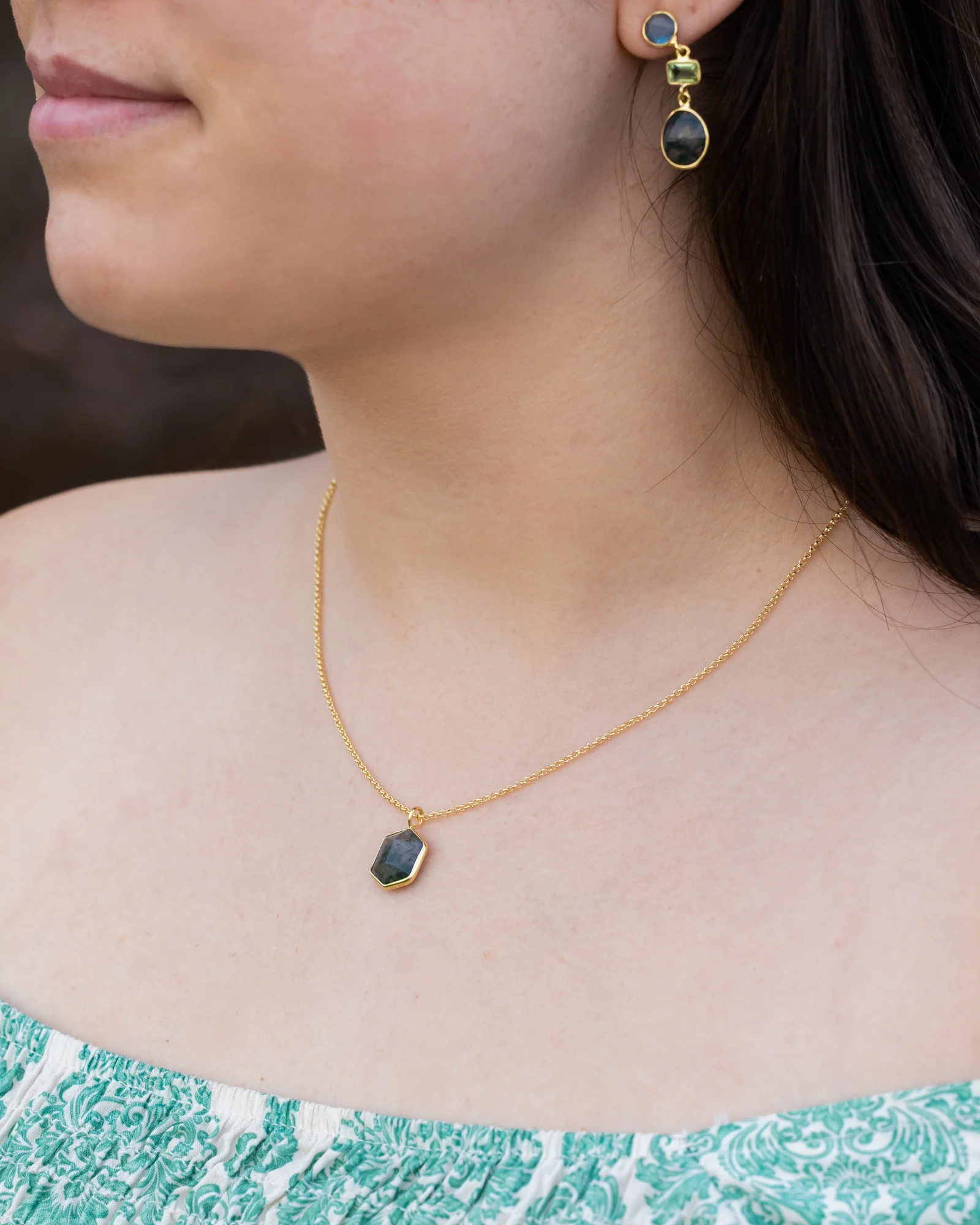 GEO COLLECTION - 18K GOLD VERMEIL PENDANT WITH A HEXAGON CUT MOSS AGATE - BY JORGE REVILLA - Image 7