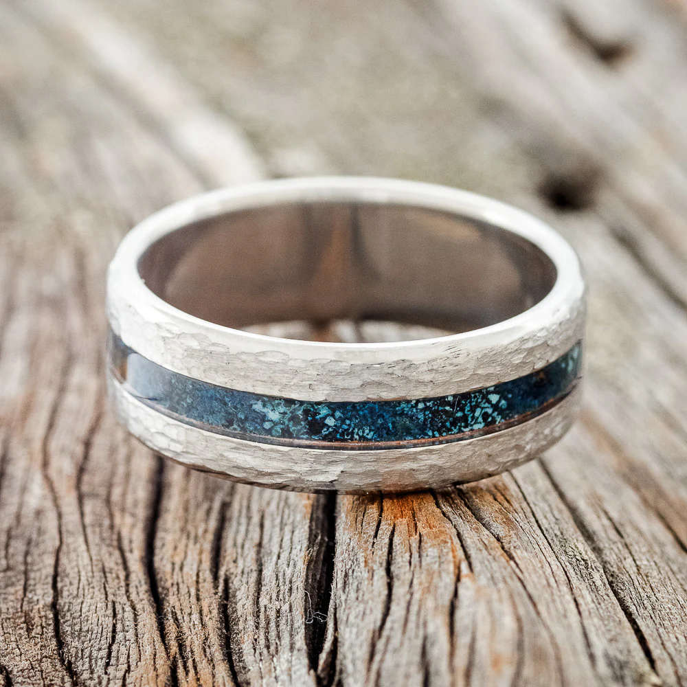 "NIRVANA" - CENTERED PATINA COPPER INLAY WEDDING BAND WITH HAMMERED FINISH - Image 4